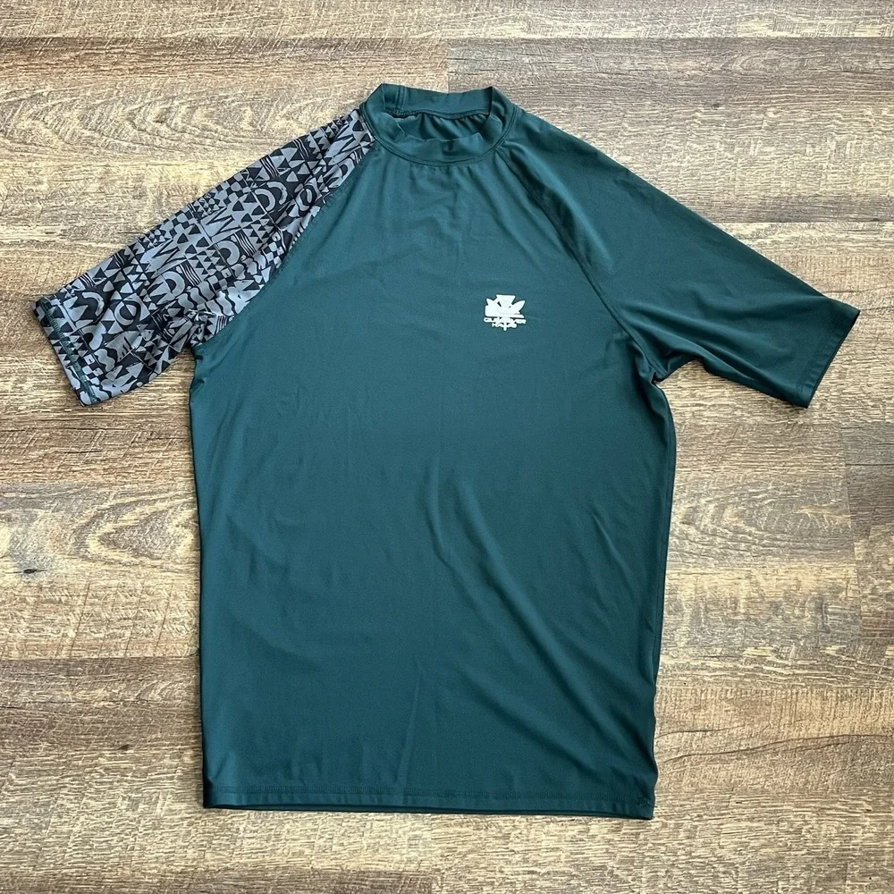 Quicksilver Ma Kai Short Sleeve Rashguard Shirt Men's XL Green UPF 50 Beach Surf